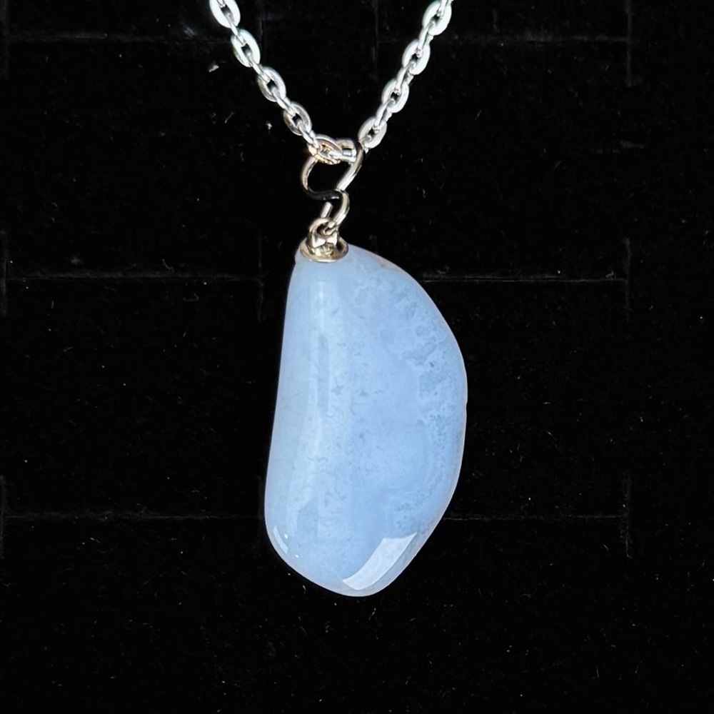 Blue Stone Silvertone Pendant Necklace Polished Teardrop Estate